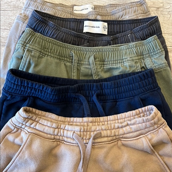 Lot of 5 Abercrombie Kids Assorted Color Shorts Boy’s Size 9/10 - Picture 2 of 12